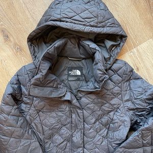 Brand New, Northface long down parka, size Small